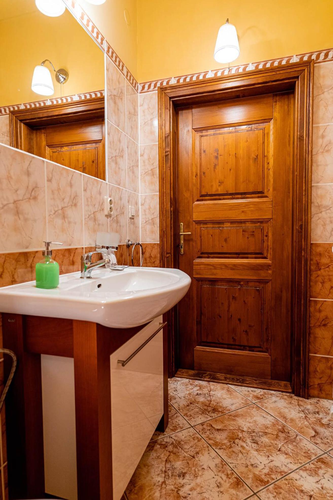 Penzion Cosmopolitan I. Banska Stiavnica Bagian luar foto