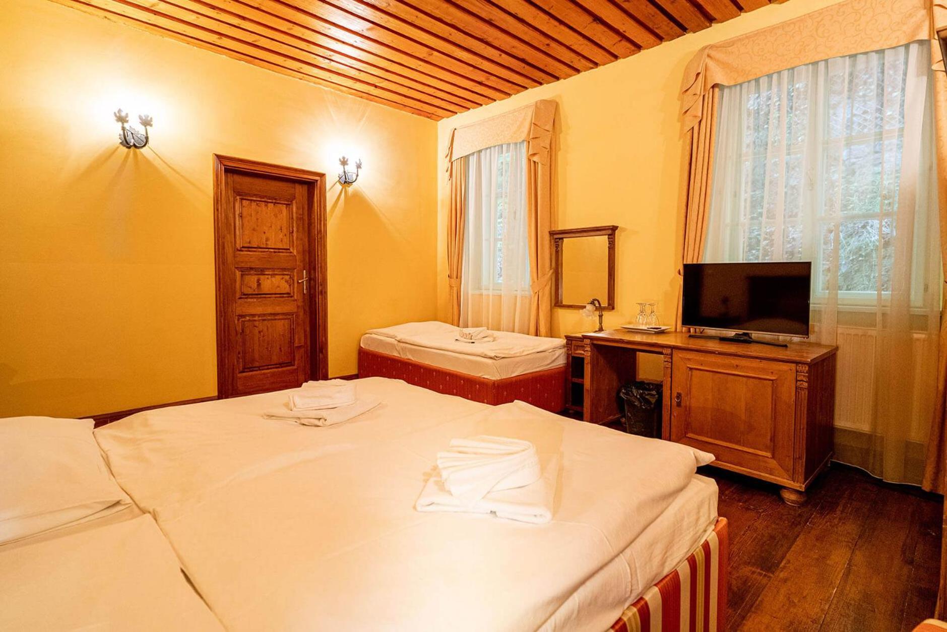 Penzion Cosmopolitan I. Banska Stiavnica Bagian luar foto
